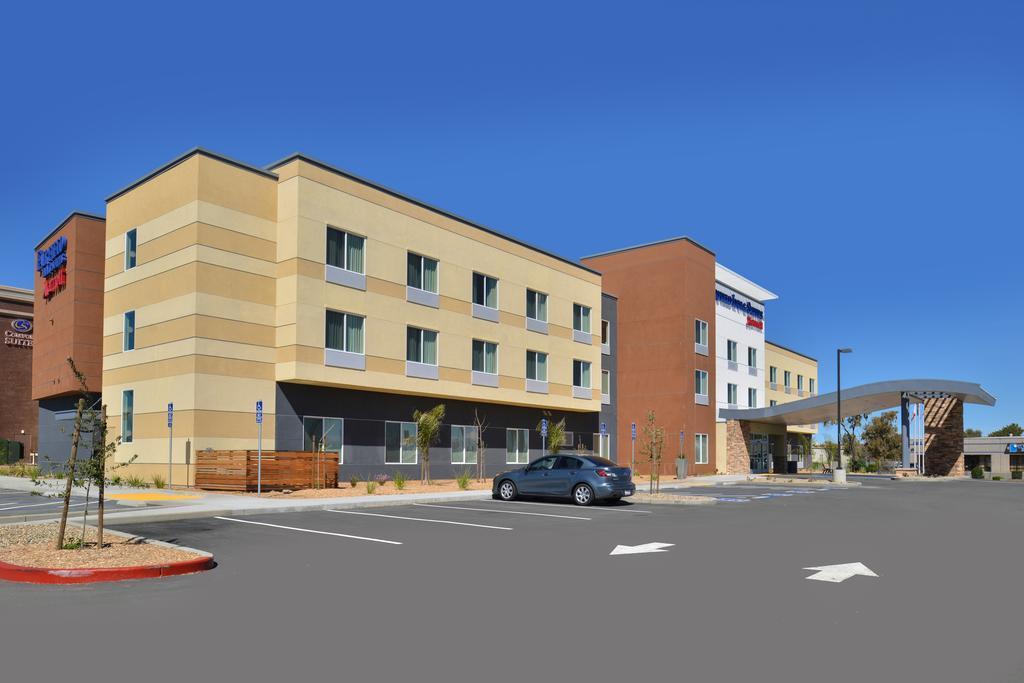 Comfort Suites Woodland - Sacramento Airport Exteriör bild