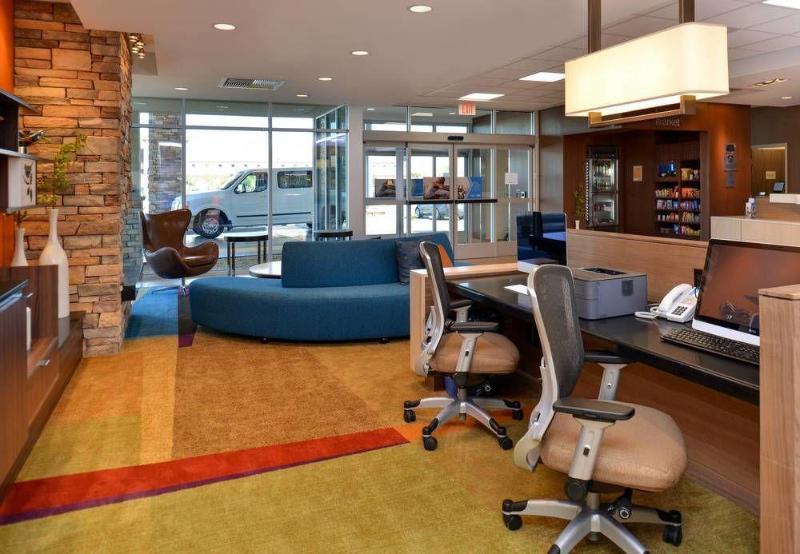Comfort Suites Woodland - Sacramento Airport Exteriör bild